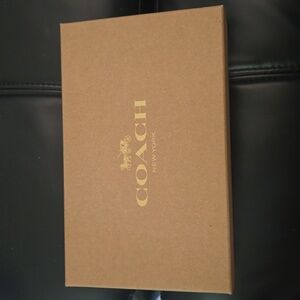 Authentic Coach Clutch/Wristlet and Keychain Gift Set, Black